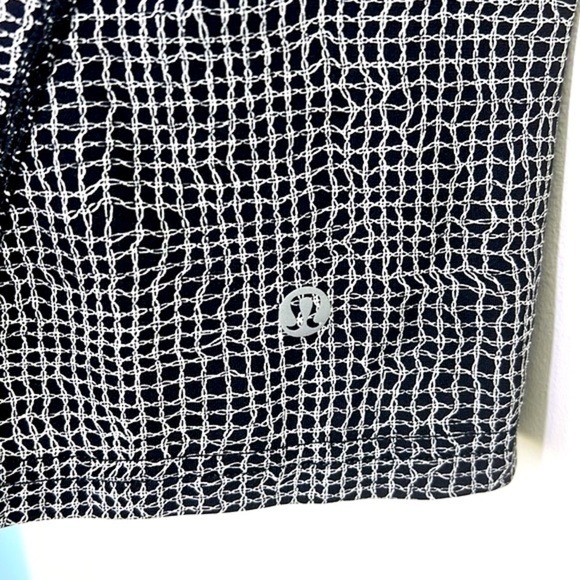 Lululemon Athletica - Wild And Free Black And White Racerback Tank Top Size 6 - Picture 6 of 11